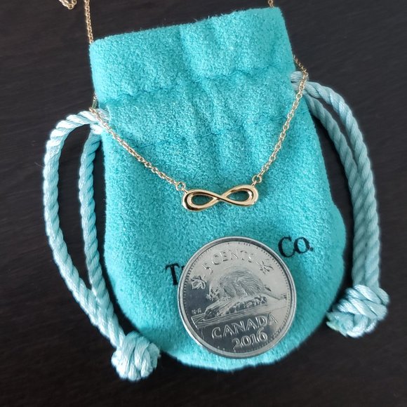 Tiffany & Co 18k gold infinity necklace - Picture 4 of 4